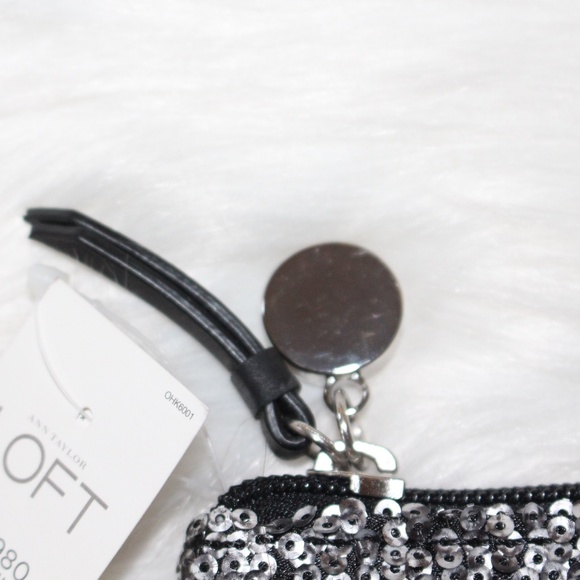 Ann Taylor LOFT, 2 sided coin and zip purse - Picture 5 of 5